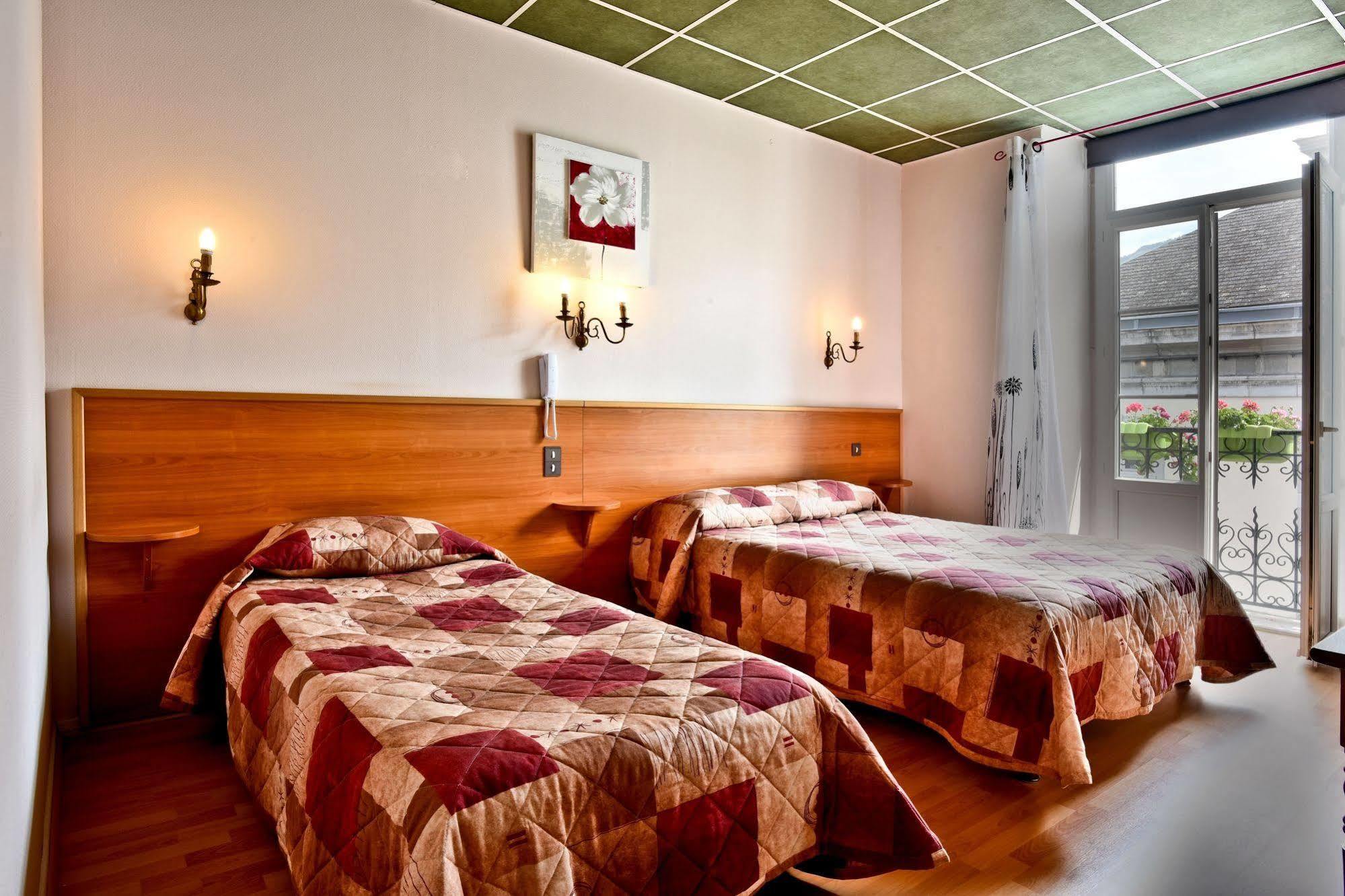 Logis Hotel De France Arudy 외부 사진