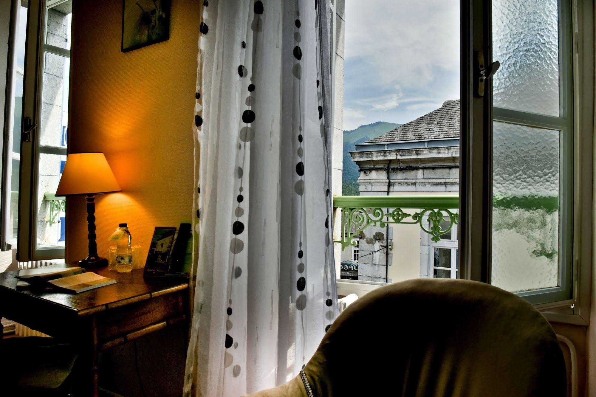 Logis Hotel De France Arudy 외부 사진