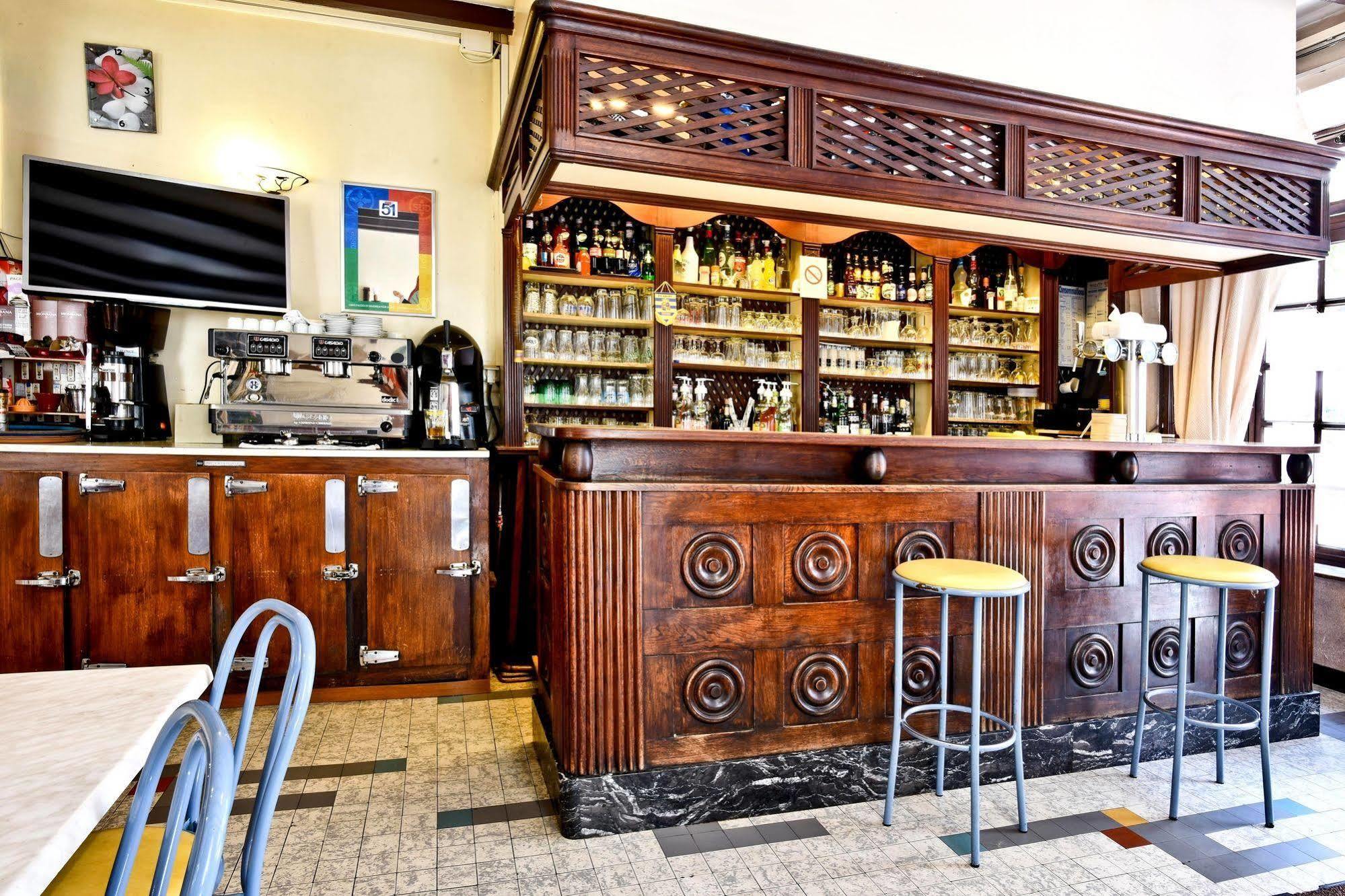Logis Hotel De France Arudy 외부 사진